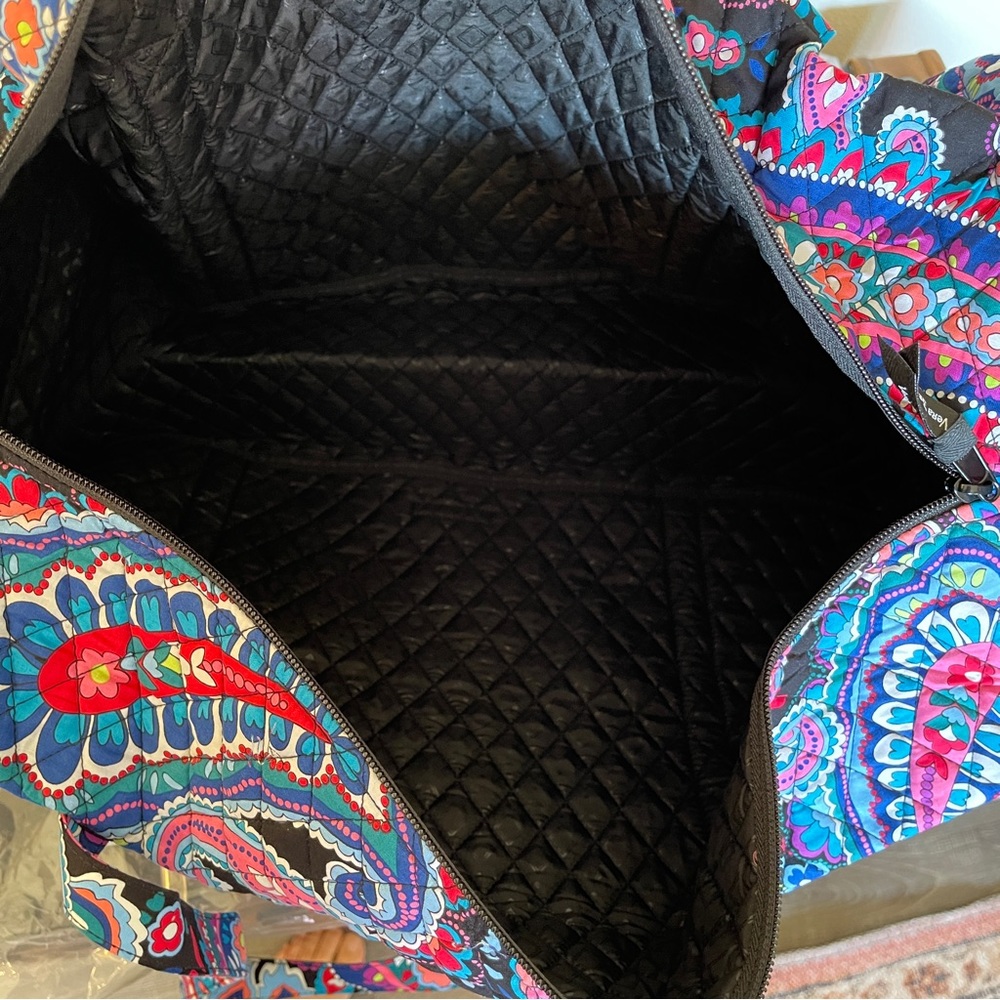 Vera Bradley Large Duffel bag in Haymarket Paisley NWT - Picture 5 of 9